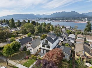2815 Trinity St #2, Vancouver, BC V5K1E8