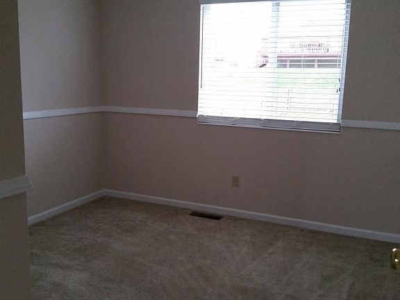 3rd image of 2306 Antoinette Way