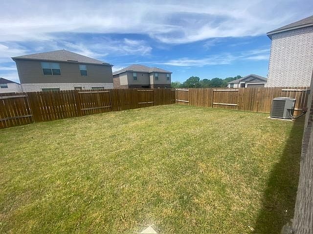1st image of 316 Golden Sands Ln