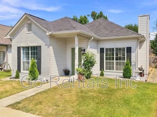 975 McAllister Dr, Calera, AL 35040
