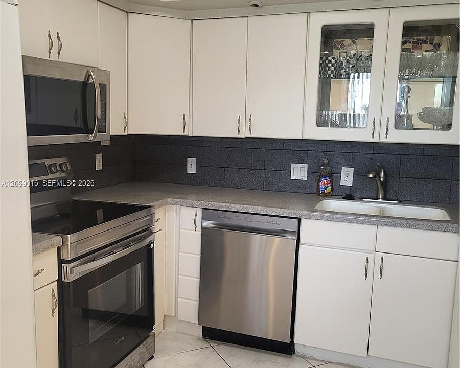 1st image of 2050 Newcastle St #C