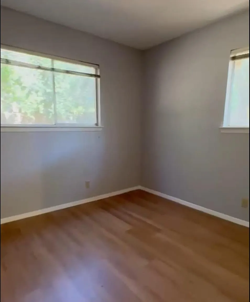 3 bed, 2.0 bath, 1498 sqft, $2,450 — Photo 4