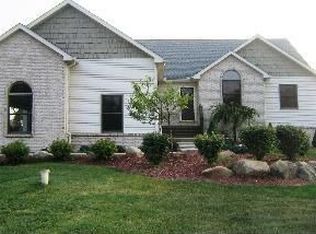 11525 Commerce, Hartland, MI 48114