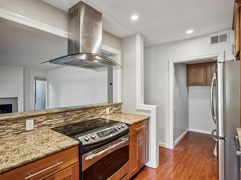 3314 Brittan Ave #1 — Photo 9