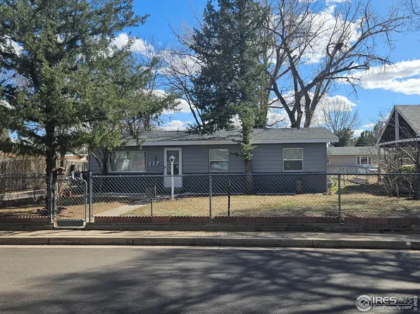 117 Balsam St, Log Lane Village, CO 80705