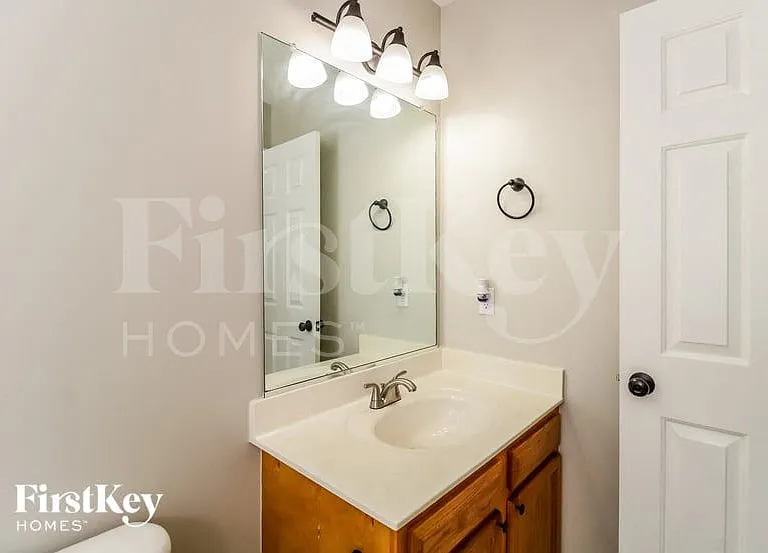 6063 Parkside Cir — Photo 12