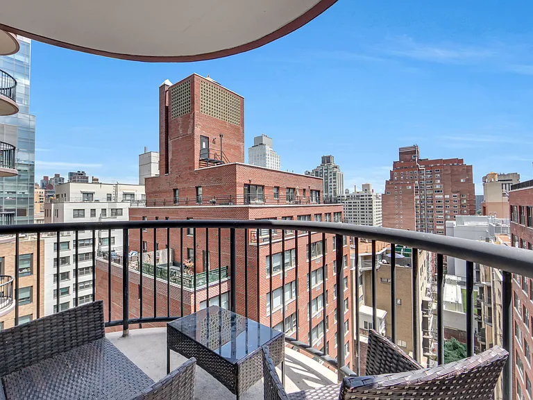 304 E 65th St #11C — Photo 1