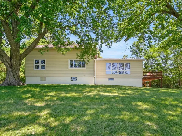 2668 W 36th St S, Newton, IA 50208