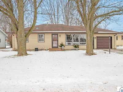 2541 E Main St, Mankato, MN, 56001