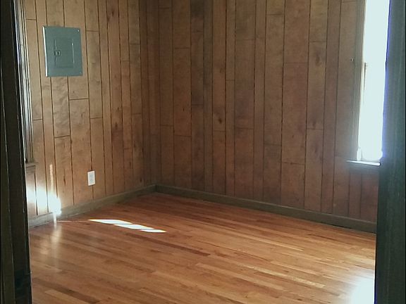4th image of 425 McKinley St