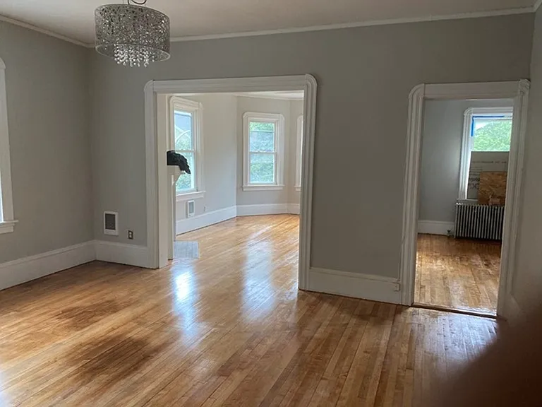 69 Russell St #2 — Photo 3