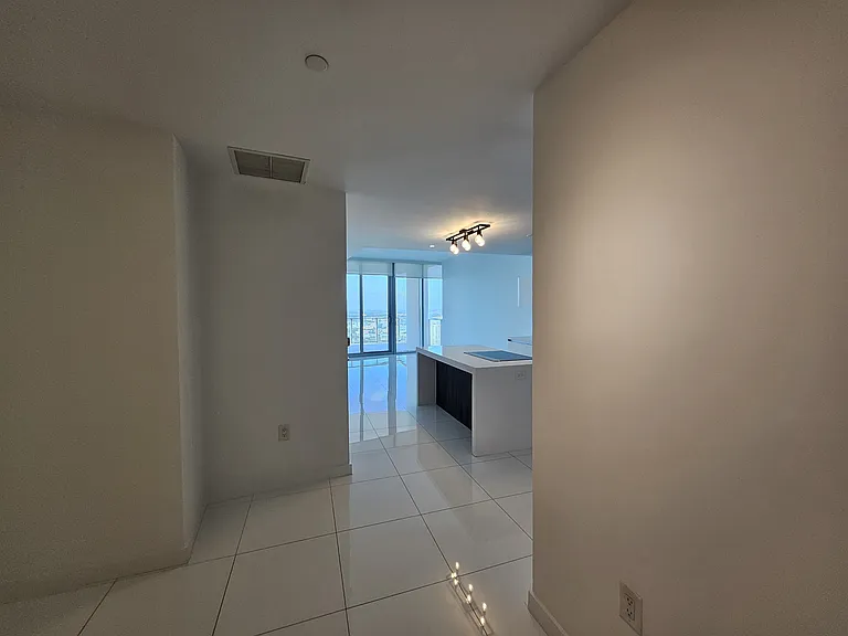 851 NE 1st Ave #4000 — Photo 11