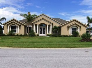 306 Waters Edge Dr, Leesburg, FL 34748