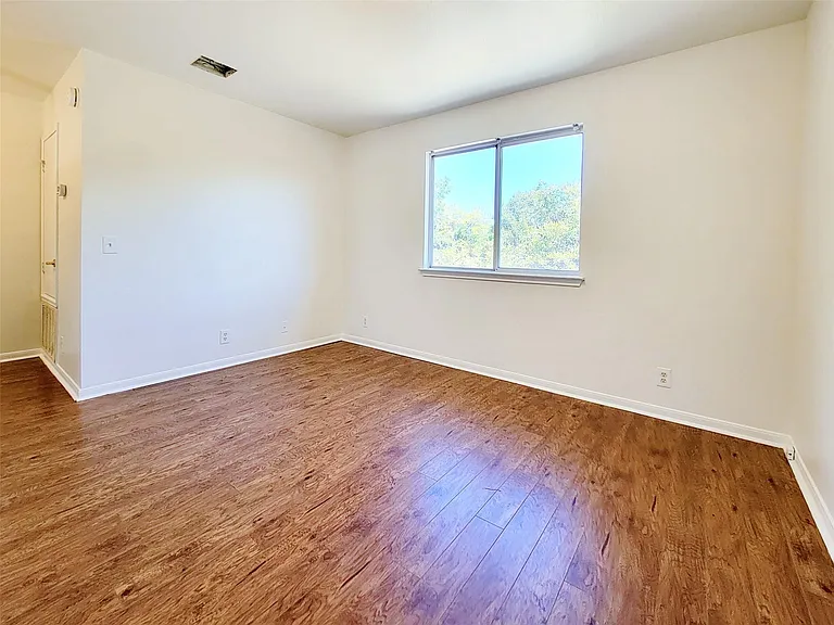 7400 Muffin Dr — Photo 24