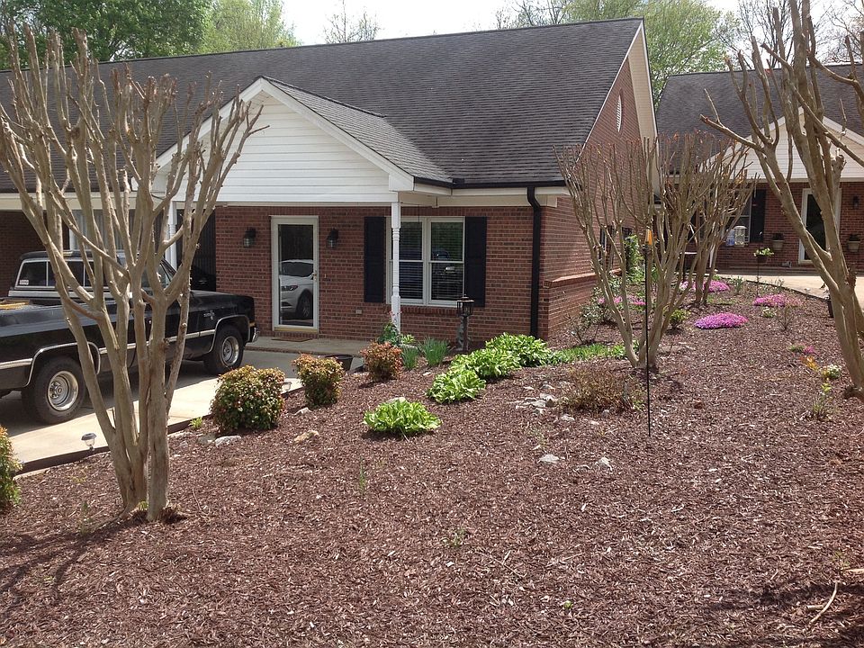 1st image of 114 Balsam Dr