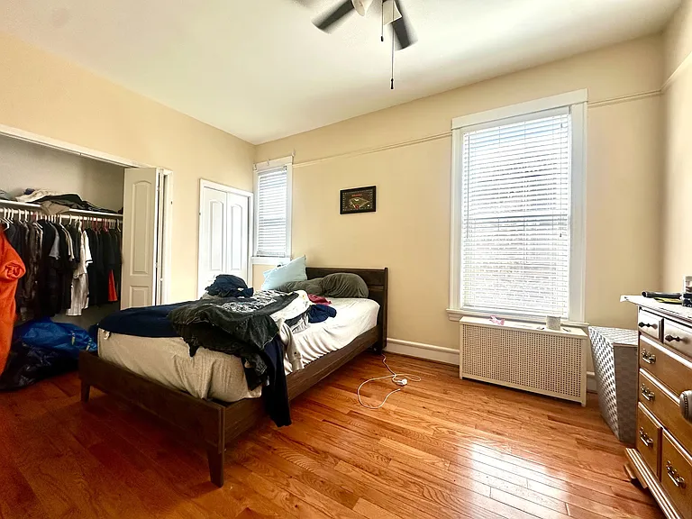 1433 W Foster Ave — Photo 9
