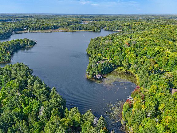 4th image of 3485 Sylvan Isle Dr