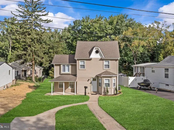 135 Albany Ave, Barrington, NJ 08007