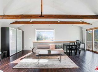 5521 Columbus Ave #A, Sherman Oaks, CA 91411