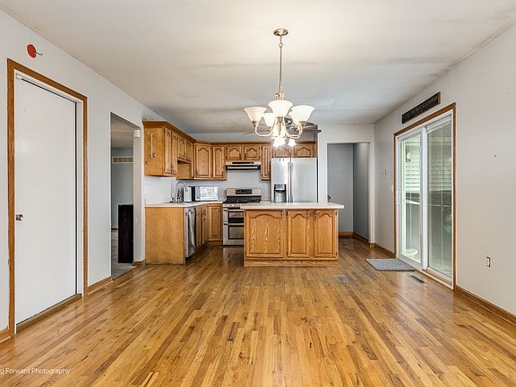 5th image of 1225 Swan Dr