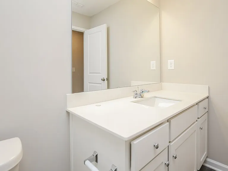 265 Pond Ct — Photo 16