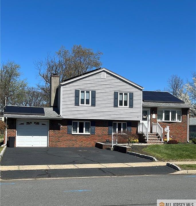 1st image of 206 Oak Manor Pkwy