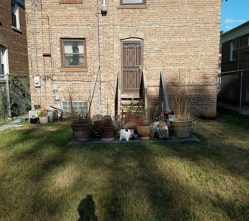 2nd image of 8346 S Bennett Ave