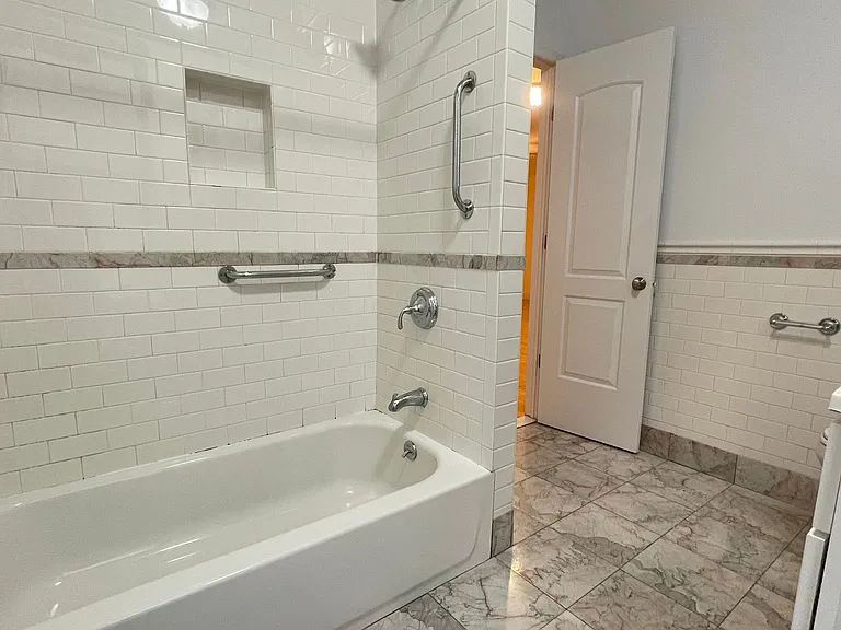 326 Fort Washington Ave #1B — Photo 6