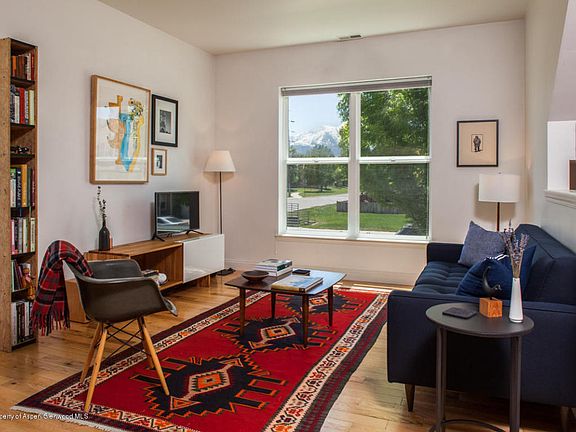 3rd image of 177 Village Ln