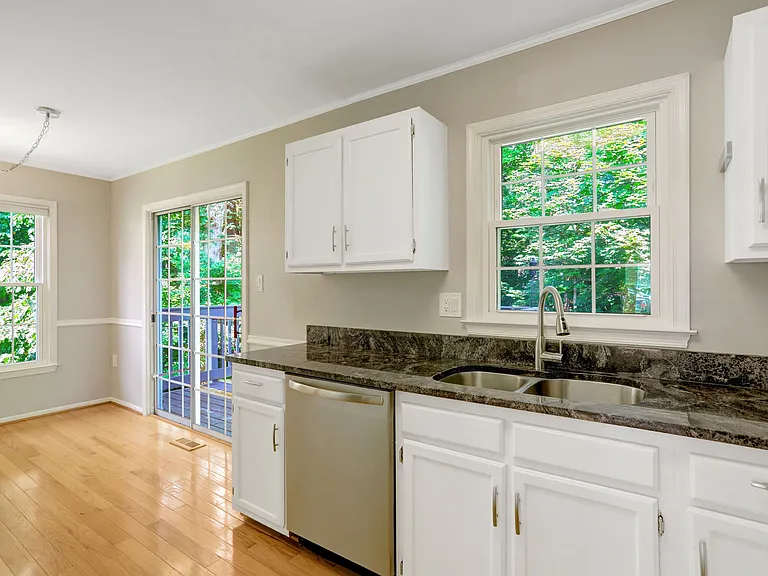 7926 Pebble Brook Ct — Photo 10