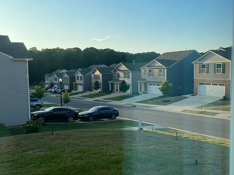 2131 Redstone Dr — Photo 12