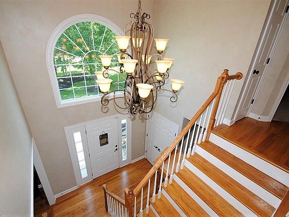 4th image of 965 Whisperwood Ln