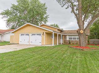 410 S Springinsguth Rd, Schaumburg, IL 60193