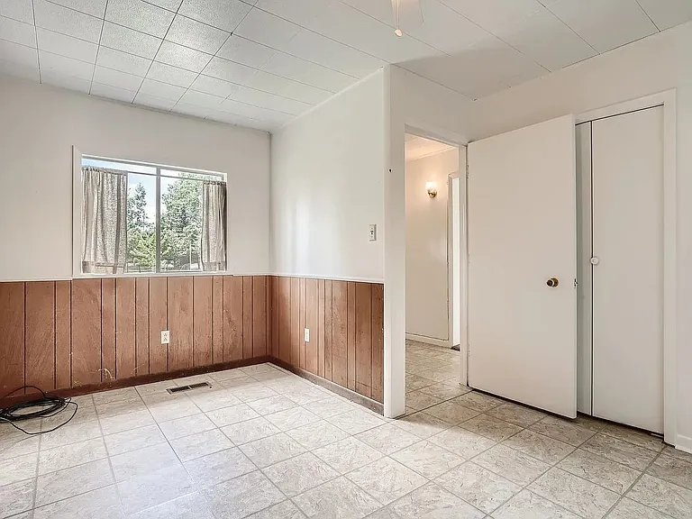 2135 Norwood Ave — Photo 19