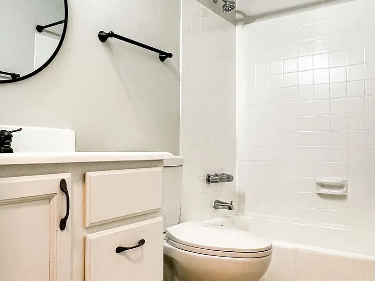 2800 Hillsboro Ave N #313 — Photo 8