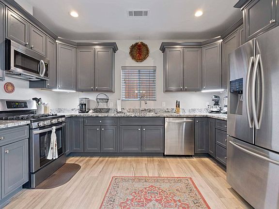 4th image of 46 W Lytton St