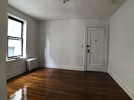 Rented by Laura Nguyen, LREB | media 13