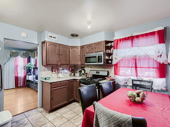 5th image of 1734 N 22nd Ave