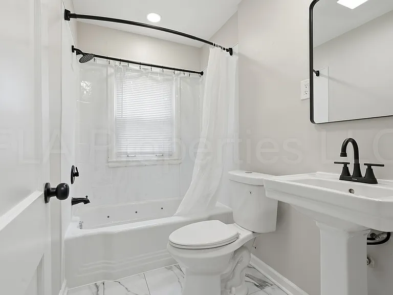 5201 W 51st St — Photo 5