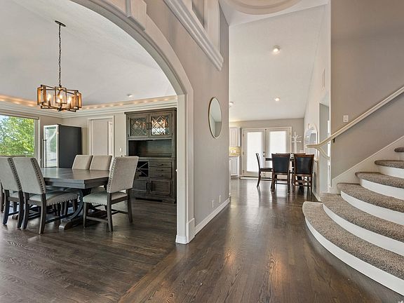 5th image of 826 N Stevenson Ct