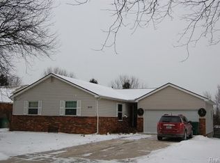 885 Devonshire Blvd, Brighton, MI