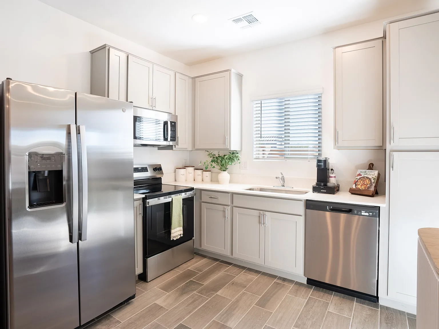 Banyan at 17 North Townhomes — Photo 4
