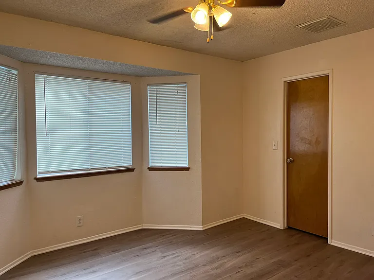 16413 Solvang Ave — Photo 11