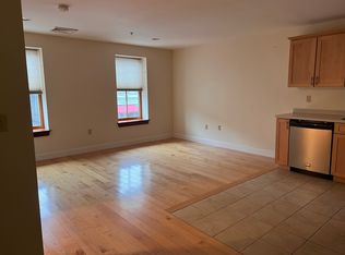 33 Bridge St #2, Shelburne Falls, MA 01370