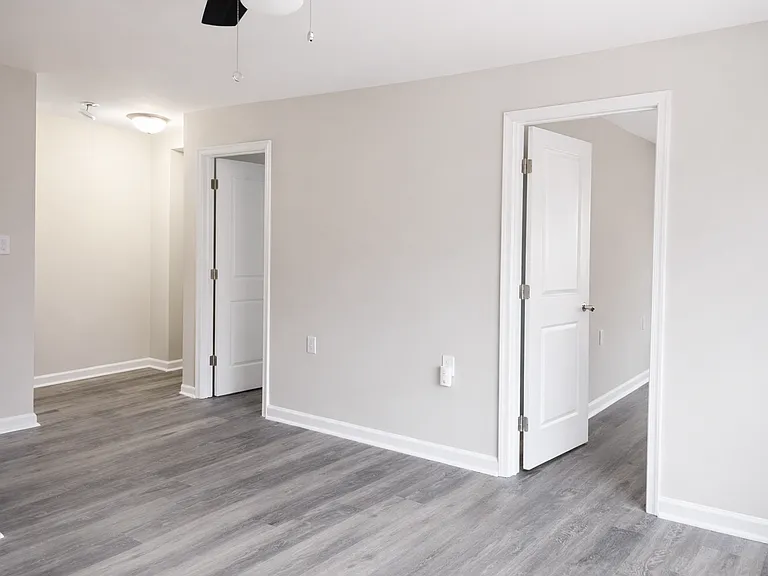 4729 1st St SW #202 — Photo 3
