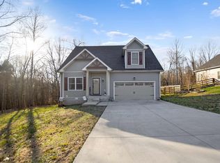 2346 Whitfield Rd, Clarksville, TN 37040