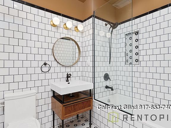 5th image of 187 Kent Ave #341