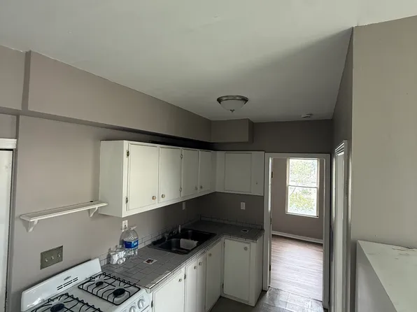 273-275 Rivet St, New Bedford, MA