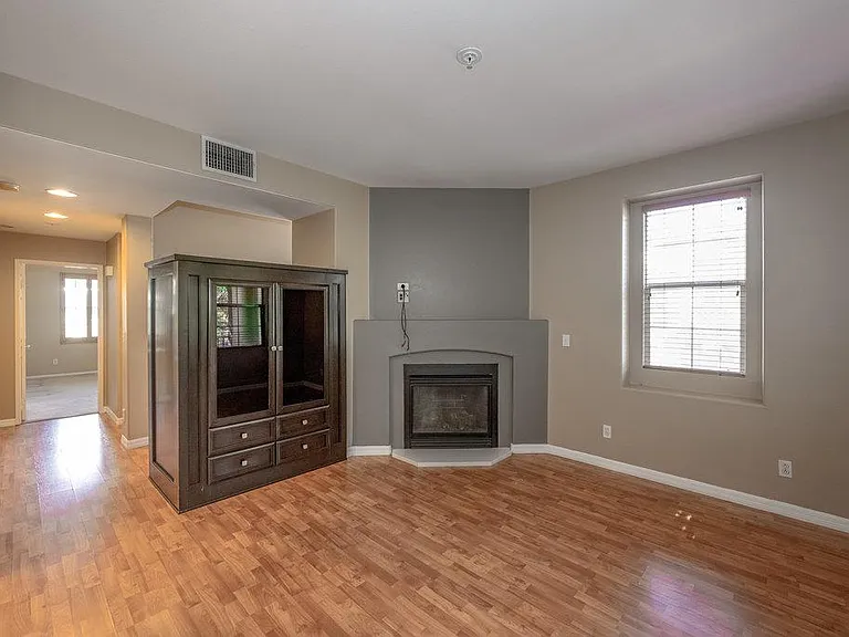 28205 Canterbury Ct — Photo 1