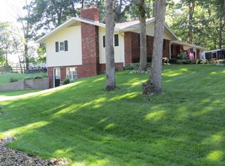 11120 E Scarlet Oak Ave, Effingham, IL 62401